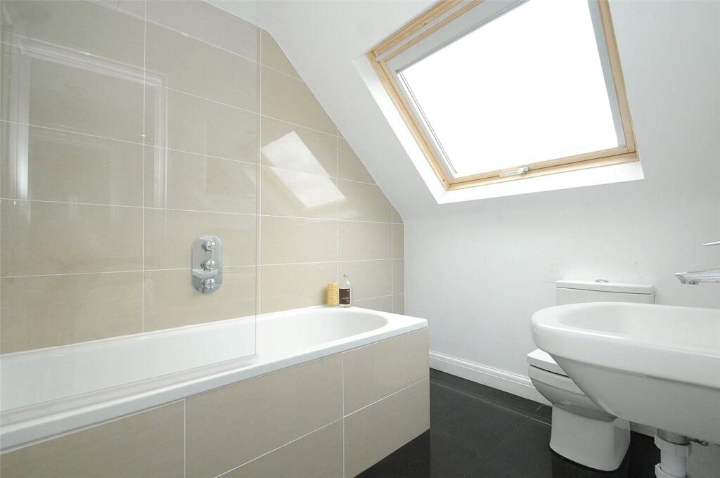 3 bedroom maisonette for rent