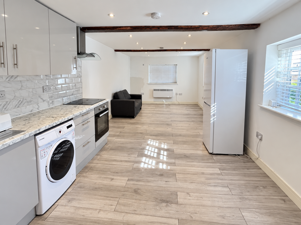 Apartment in Chelmsford - View 2