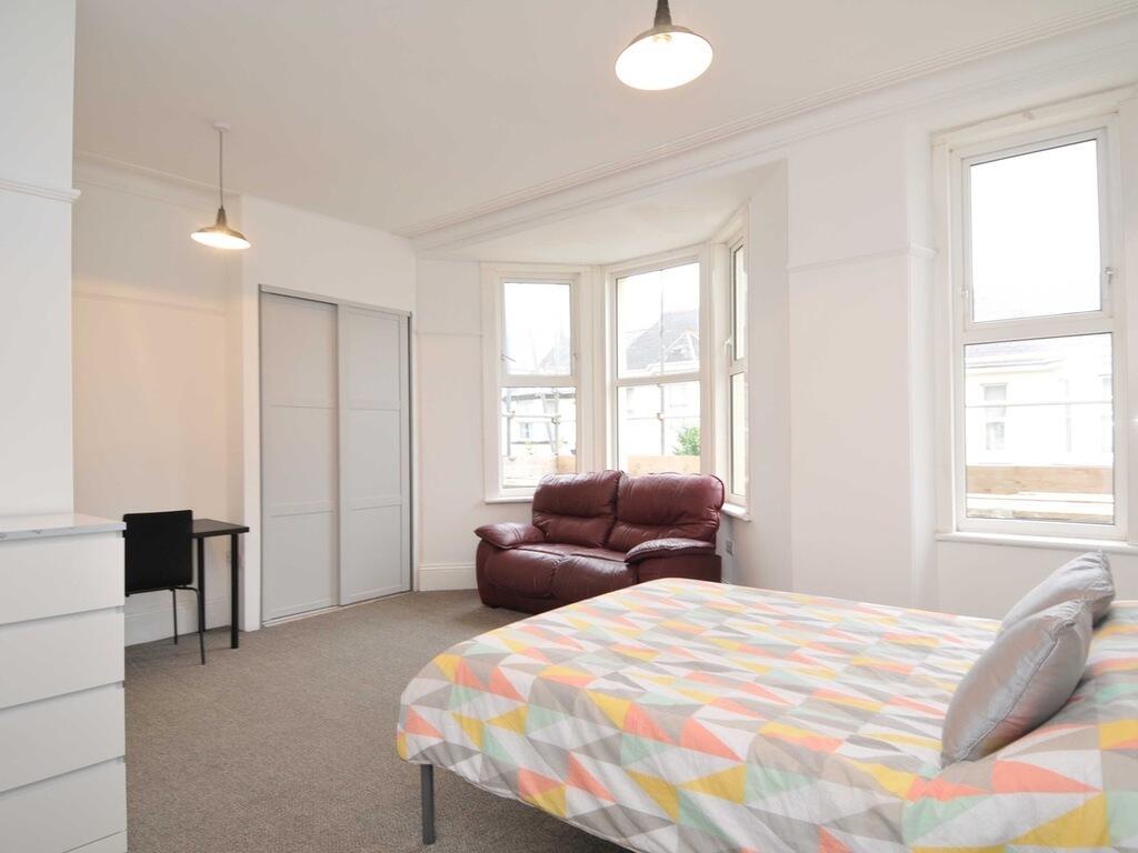 Main image of property: 13 Baring Street