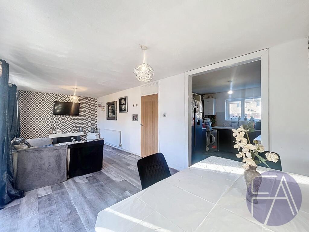 3-bed terraced on Darleydale Drive, Wirral, Merseyside, CH62 8EX, £140,000