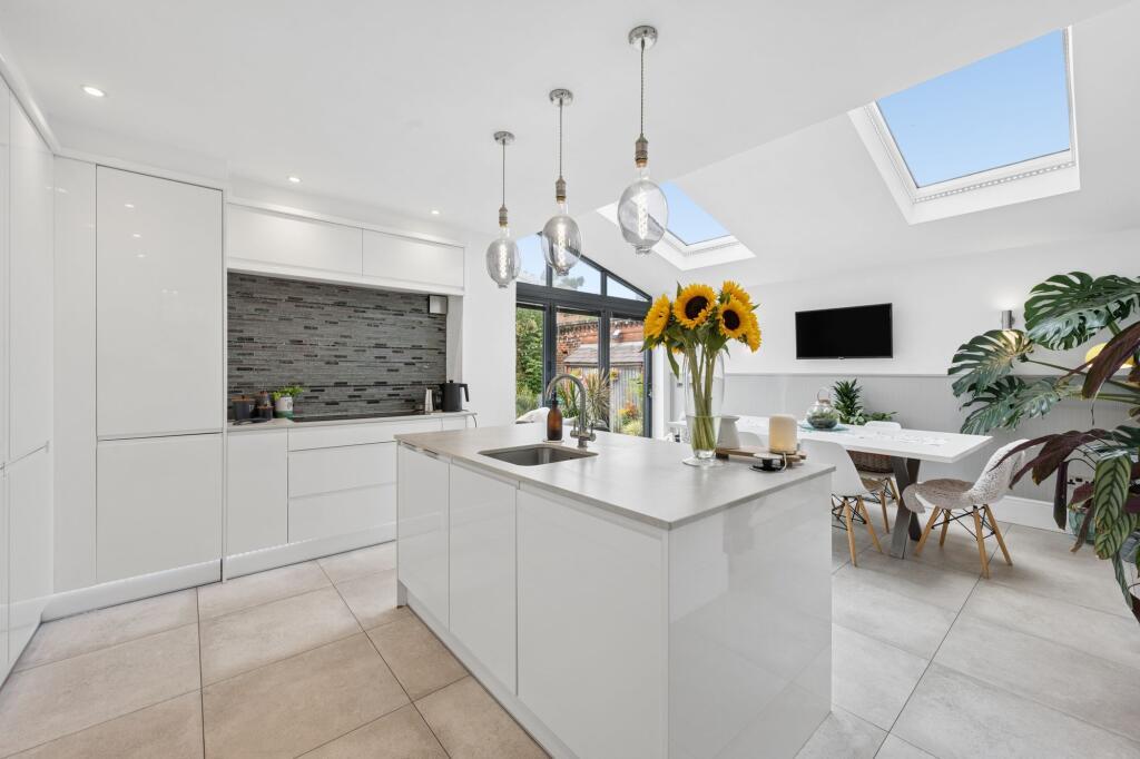 Ainsworth Road, Elton photo 2