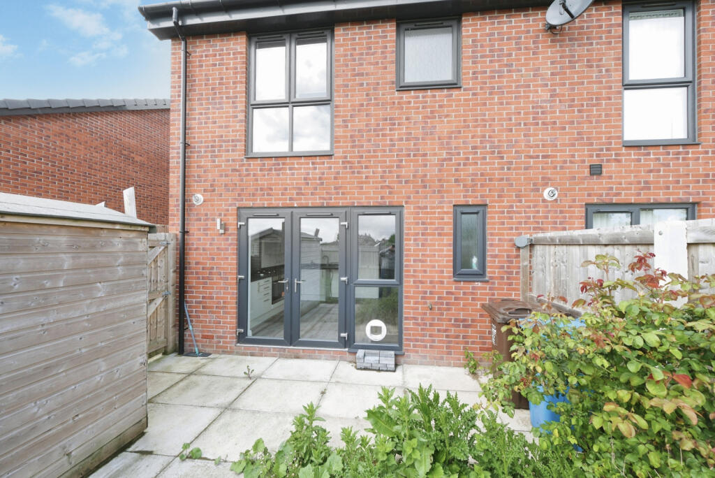 Whiteley Field Lane, SHEFFIELD, South Yorkshire, S6 photo 4