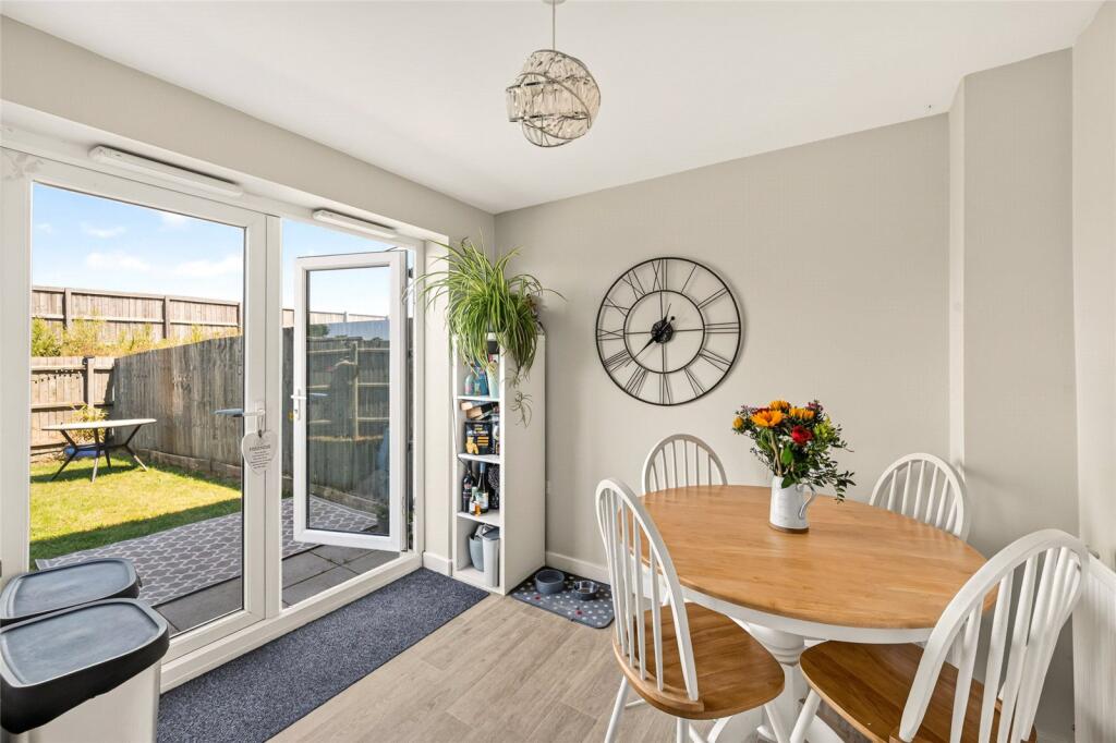 Kirk Way, Holdingham, Sleaford, Lincolnshire, NG34 - More