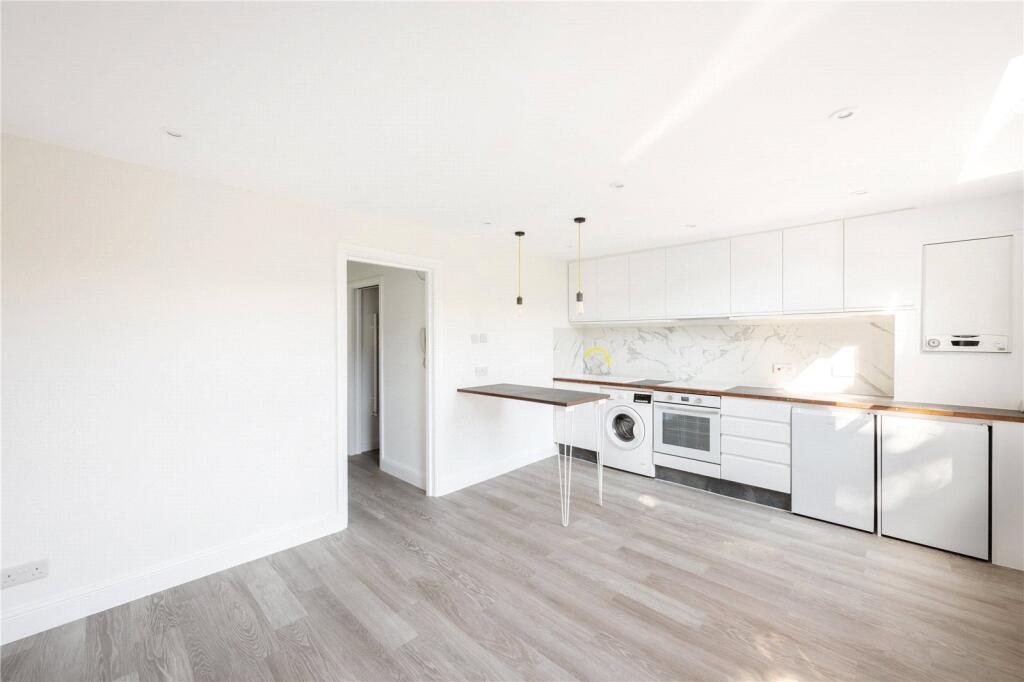Apartment in London - More