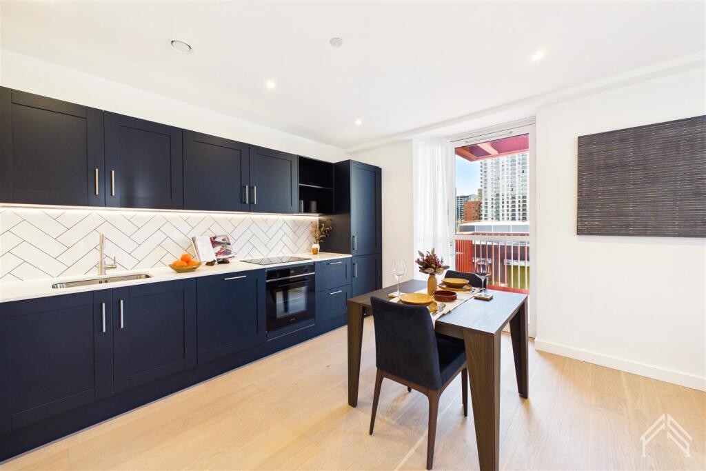 Apartment in London, Preston - View 5