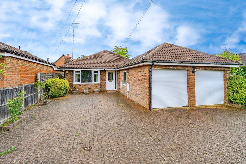 Oaklands Lane, Smallford, St. Albans