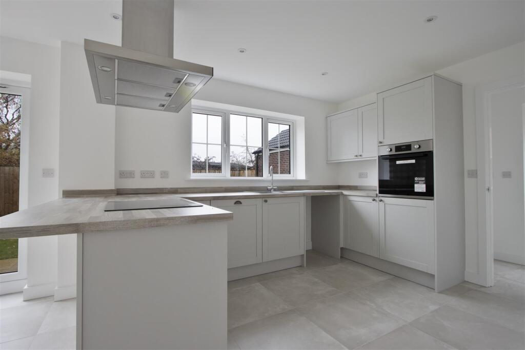Hawthorne Meadows, Chesterfield Rd, Barlborough photo 2