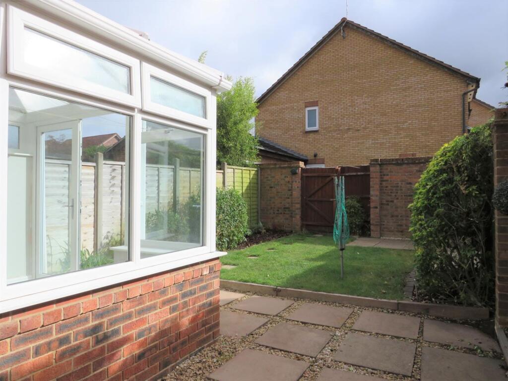 House in Evesham, Fairfield - More
