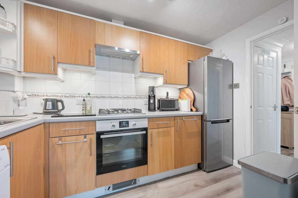 Apartment in Bear Cross, Bearwood, Poole - View 5