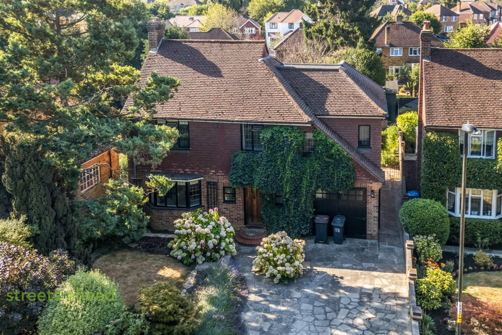 Main image of property: Ballards Way, South Croydon, CR2