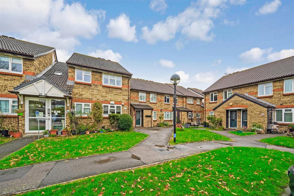 Main image of property: Chelwood Close, Chingford, E4