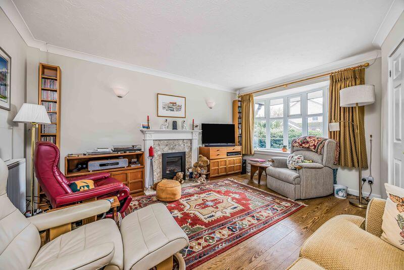 Westwood Close, Emsworth photo 3