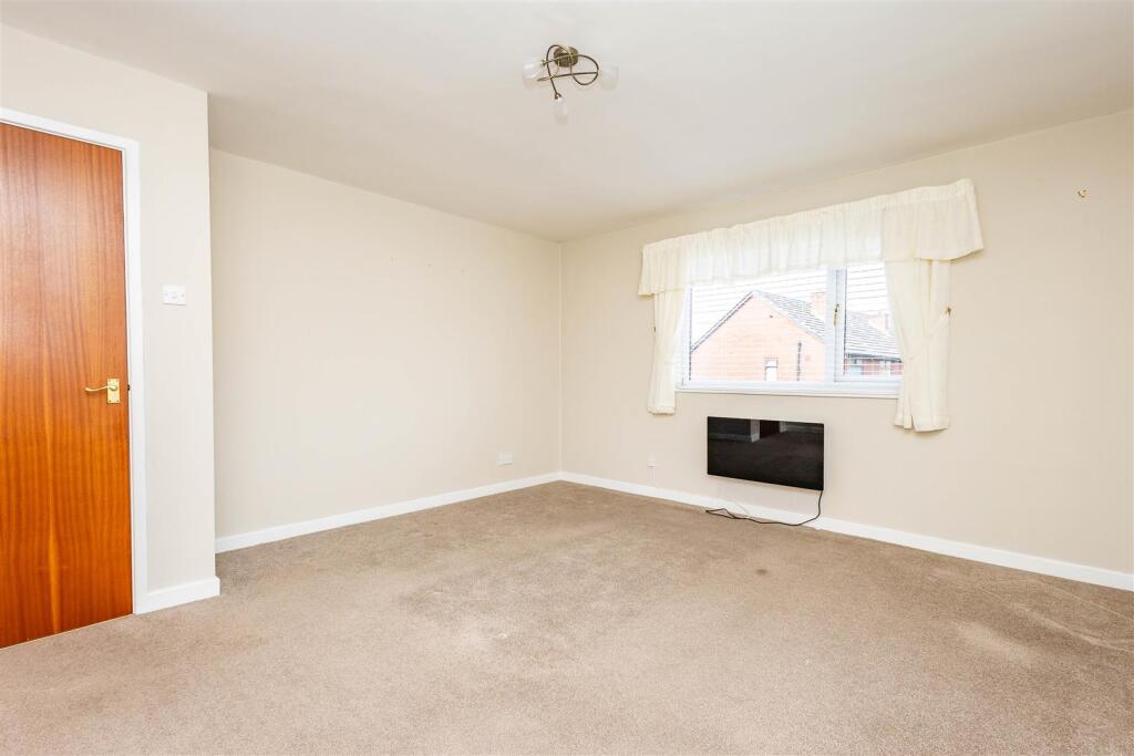 Apartment in Preston - More