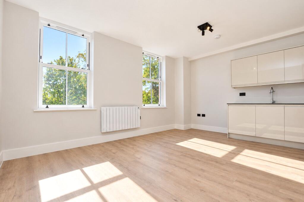 Apartment in Guildford - View 3