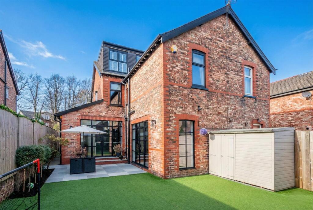 Gaskell Road, Altrincham photo 3