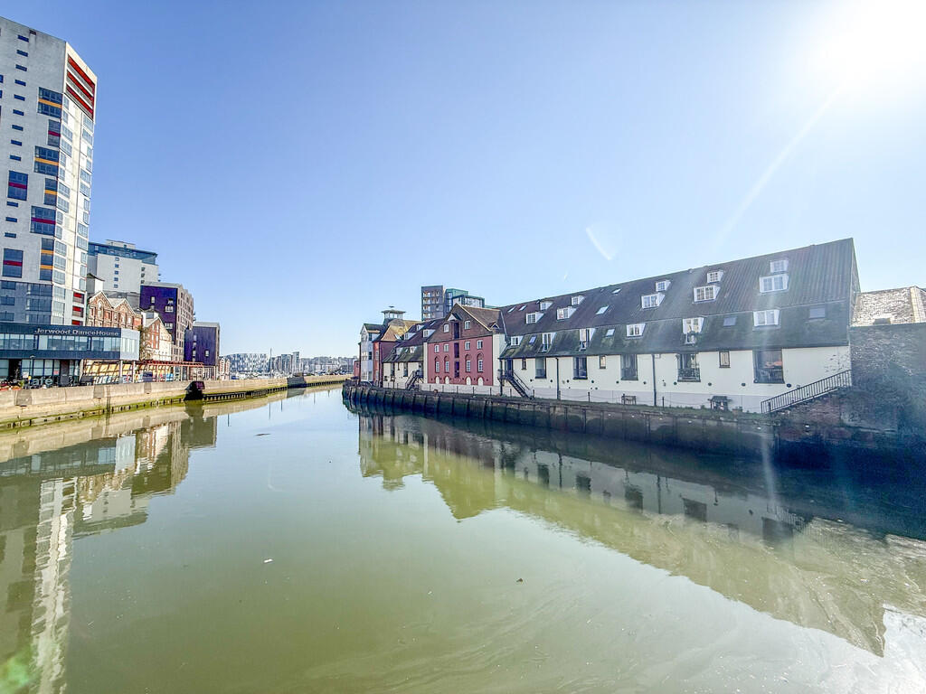 Main image of property: Stoke Bridge Maltings, Dock Street, Ipswich, Suffolk
