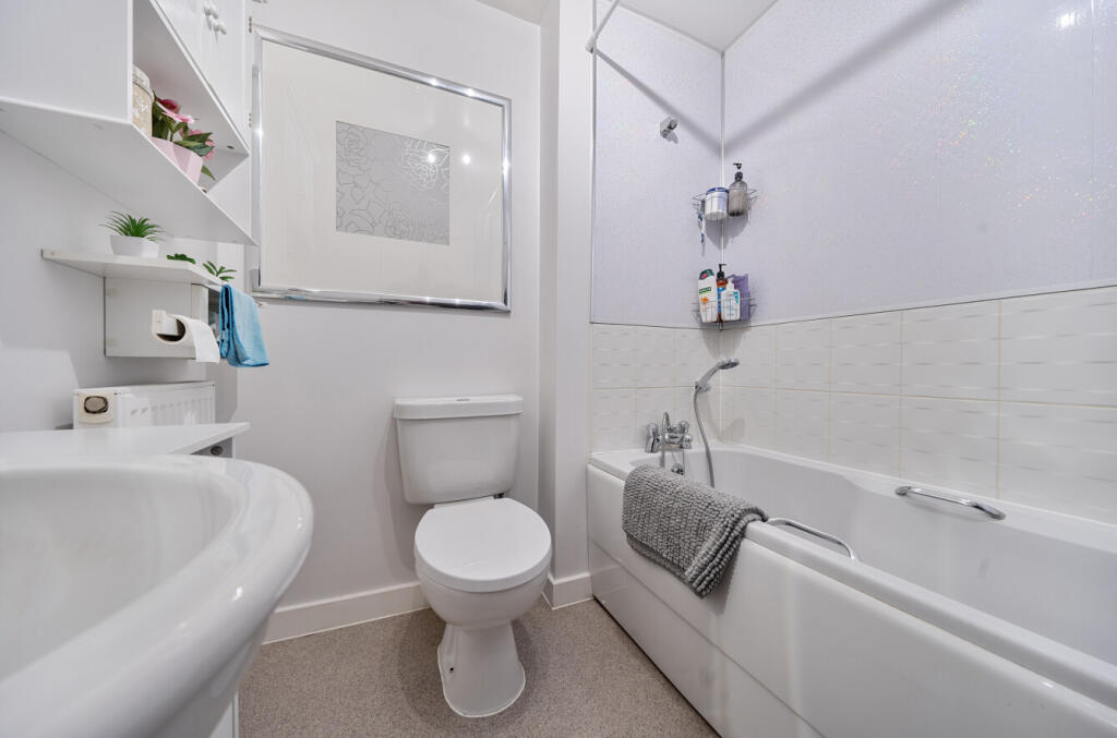 Arnold Road, Eastleigh, Hampshire, SO50 photo 5