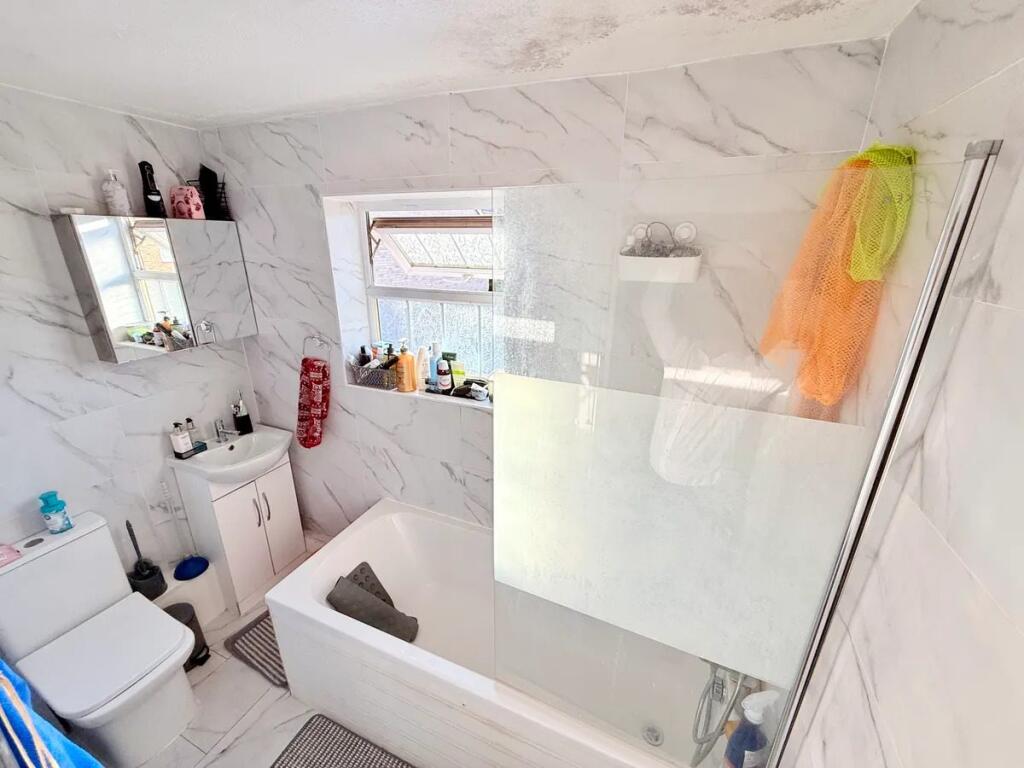 House in London - View 4