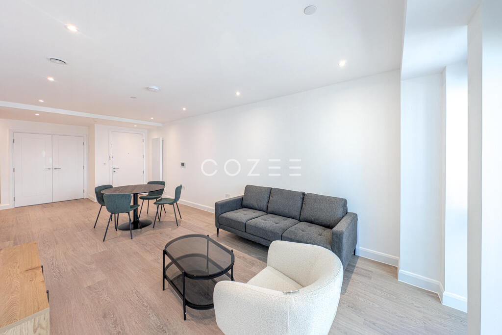 Main image of property: The Ellipse, Royal Eden Docks, E16