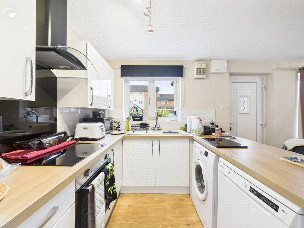 Water Croft, Long Meadow, Worcester, Worcestershire, WR4 photo 3