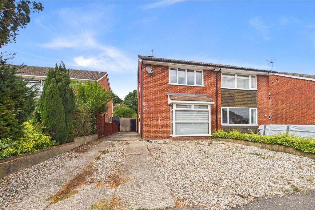 Main image of property: Grantham Road, Reading, Berkshire, RG30