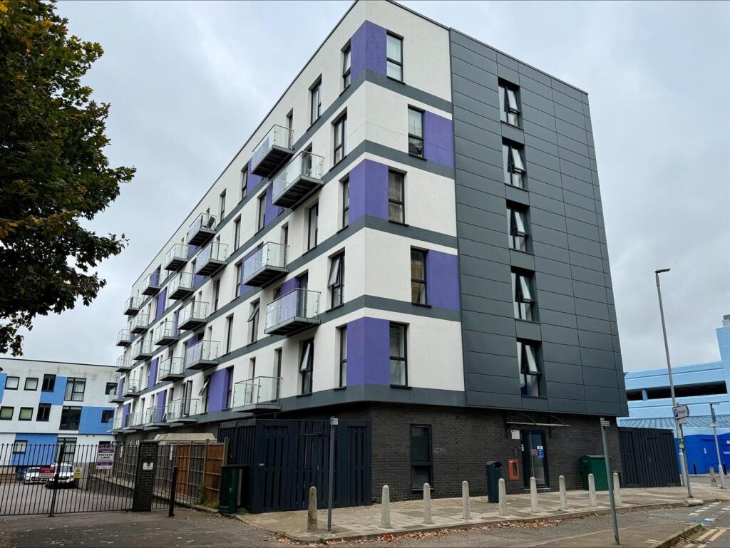 Main image of property: Swingate, Stevenage, SG1 1AS