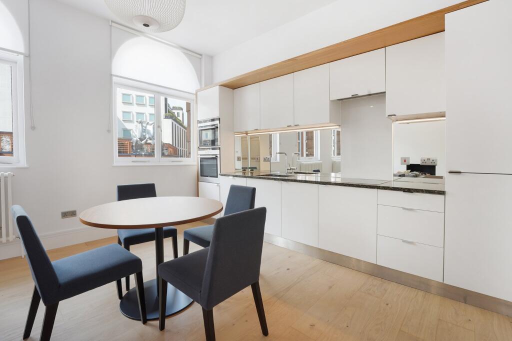 Apartment in London - View 5