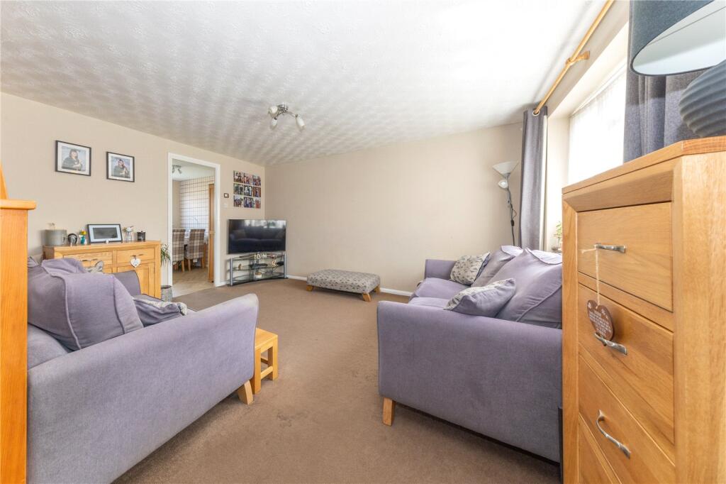 Claverley Green, Luton, Bedfordshire, LU2 - View 5