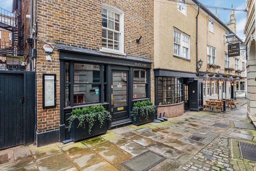 Market Street, Windsor, Berkshire, SL4 photo 2