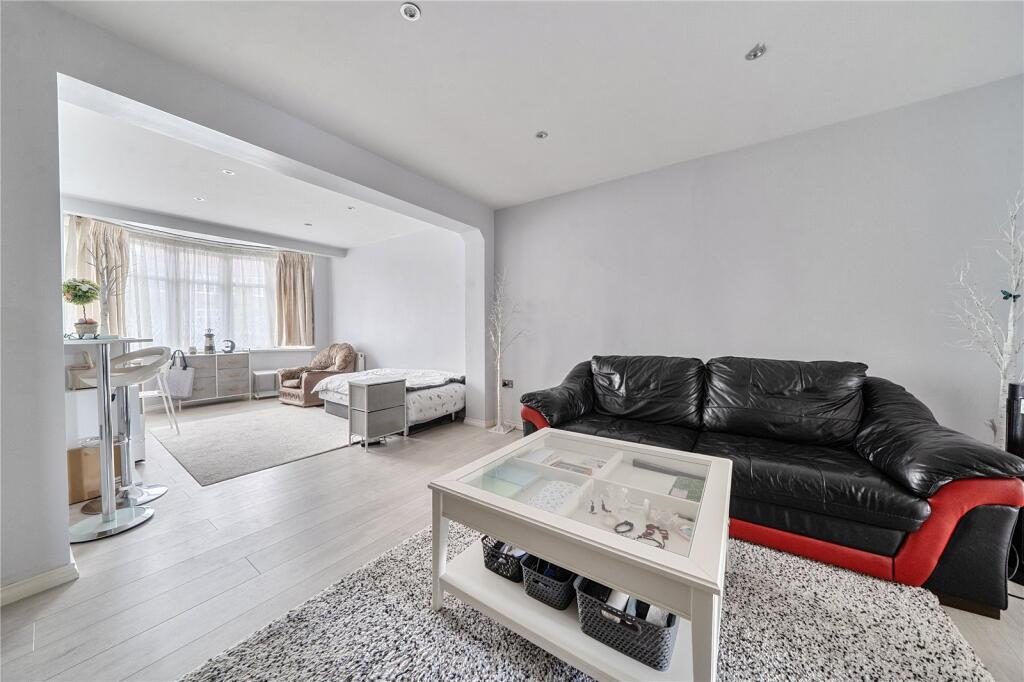 Woodhouse Close, Perivale, Greenford - View 2