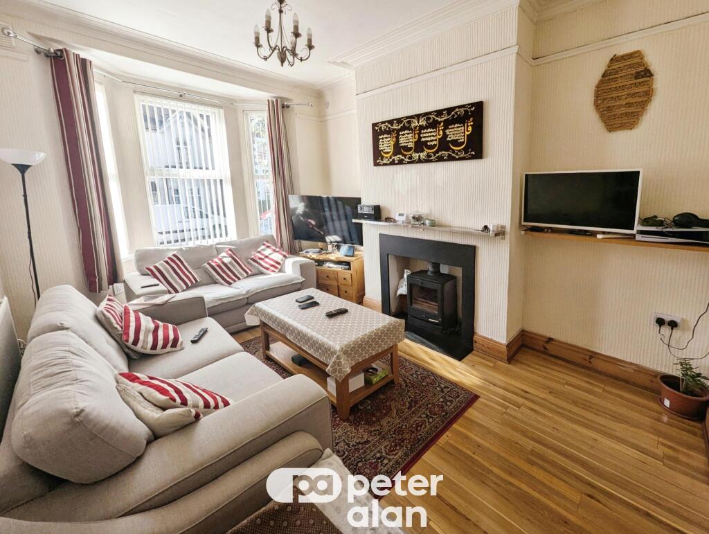 House in Newport - View 2