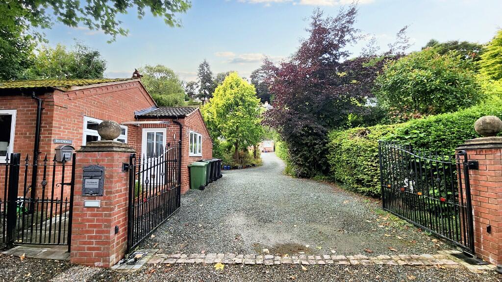 The Knowle and Rivendell 51a Shrewsbury Road, Church Stretton, Shropshire, SY6 photo 2