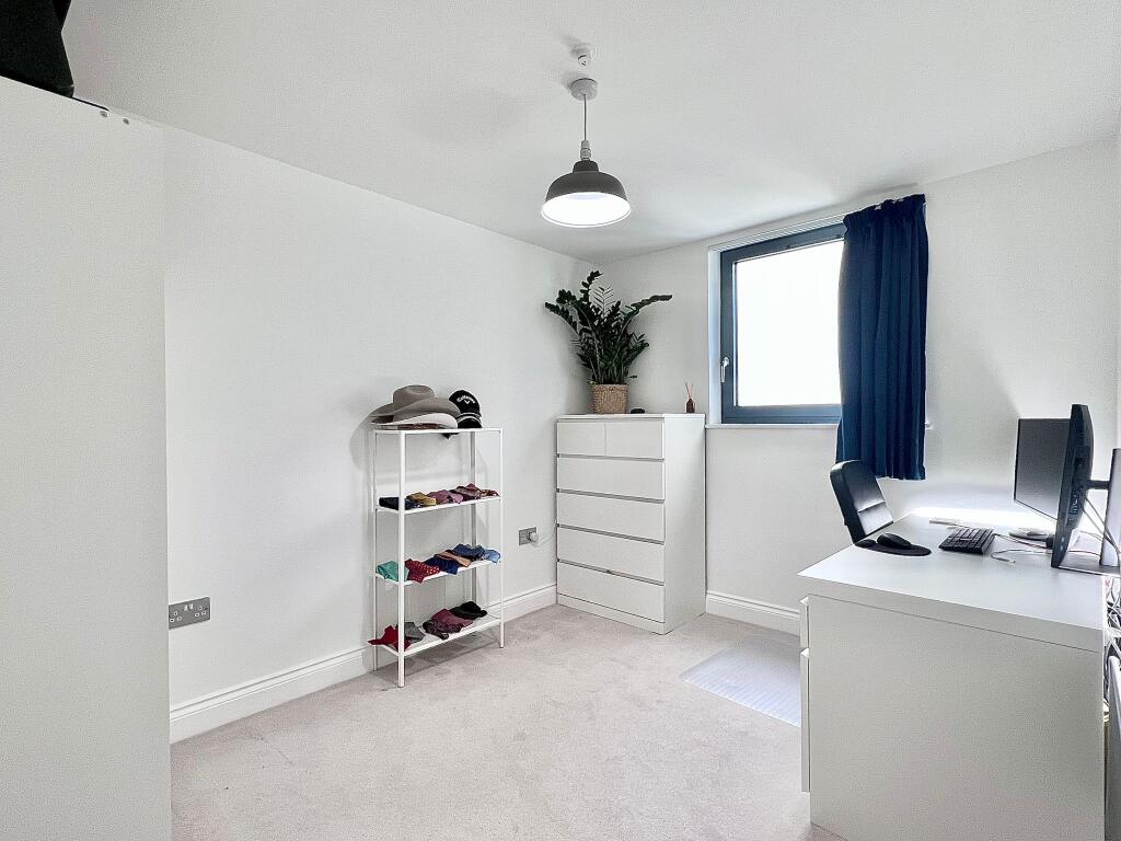 Apartment in Ipswich, Suffolk - More