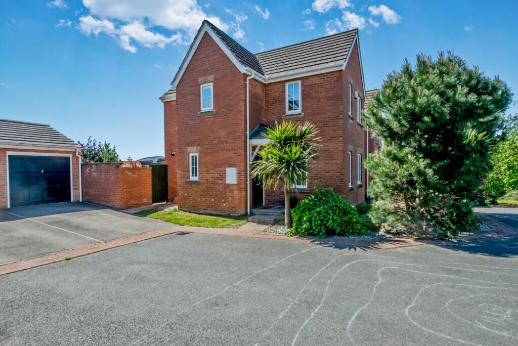 Main image of property: Redberry Avenue, Heckmondwike, West Yorkshire, WF16