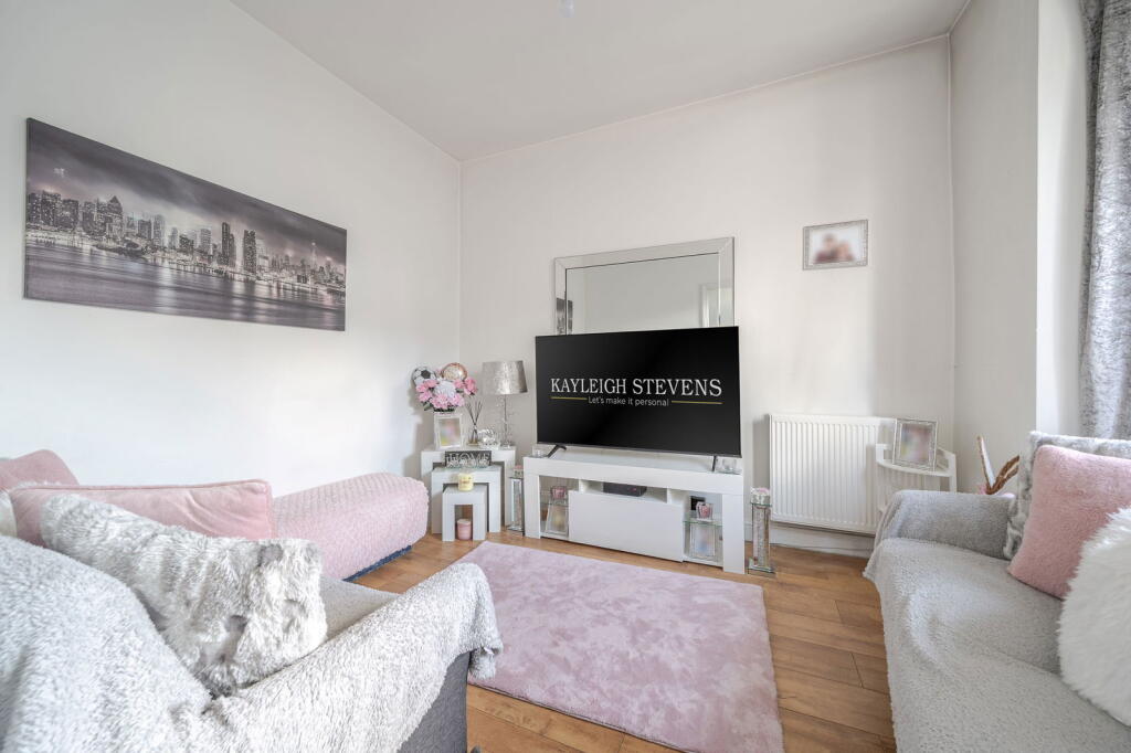 House in Gillingham, Medway - View 2