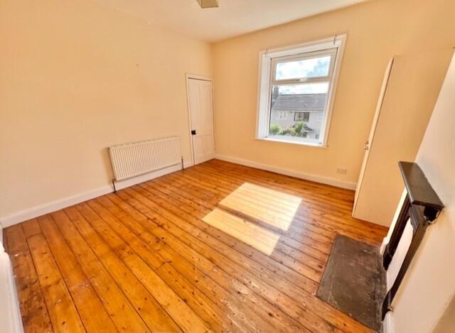 House in Calderdale, Dean Clough, Akroydon - More