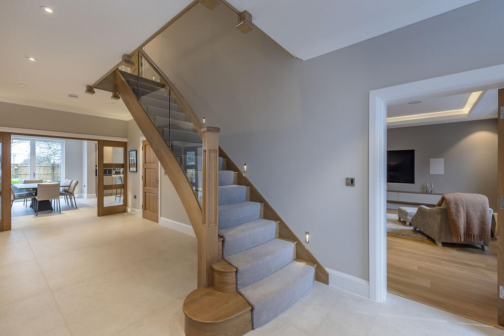 House in Harpenden, West Common - View 5