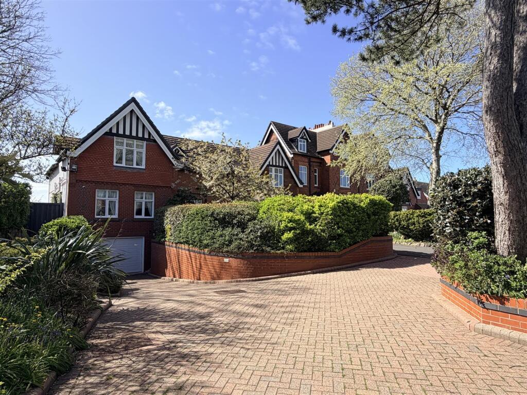 4-bed terraced on The Hollies, Clifton Drive, Lytham, £1,775,000