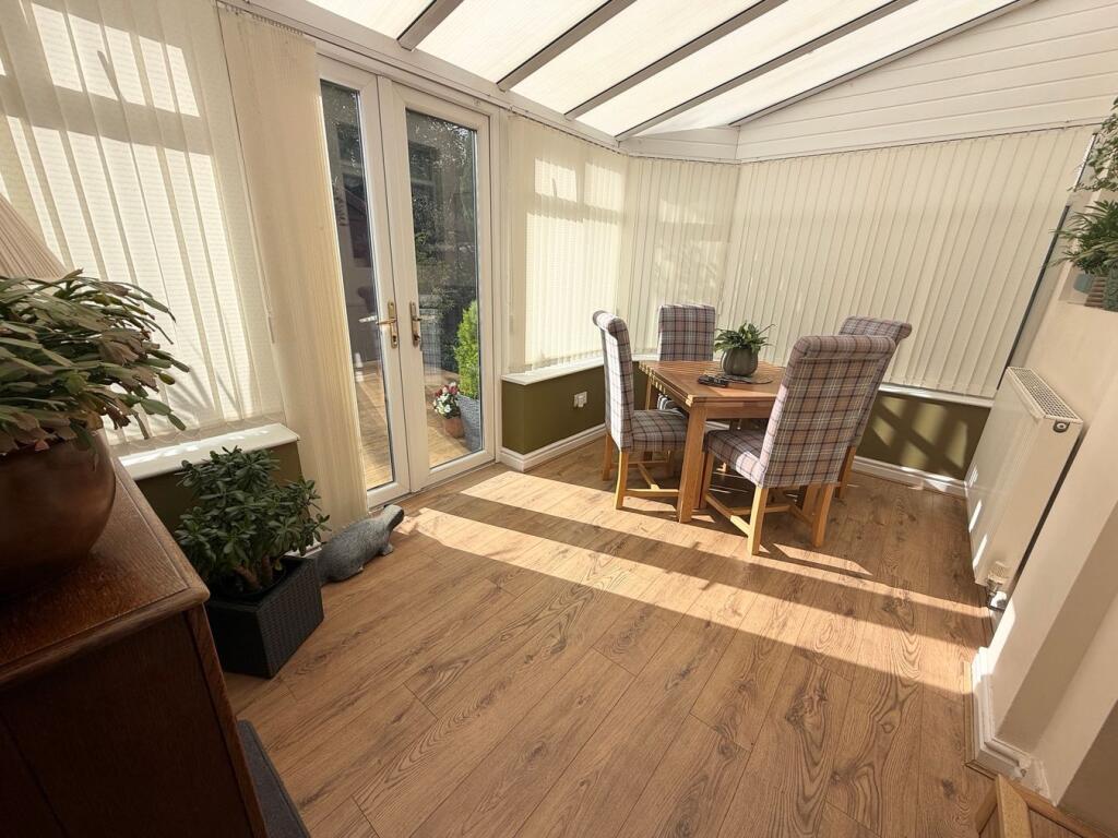 Warren Lane, Gilstead, Bingley, BD16 photo 4