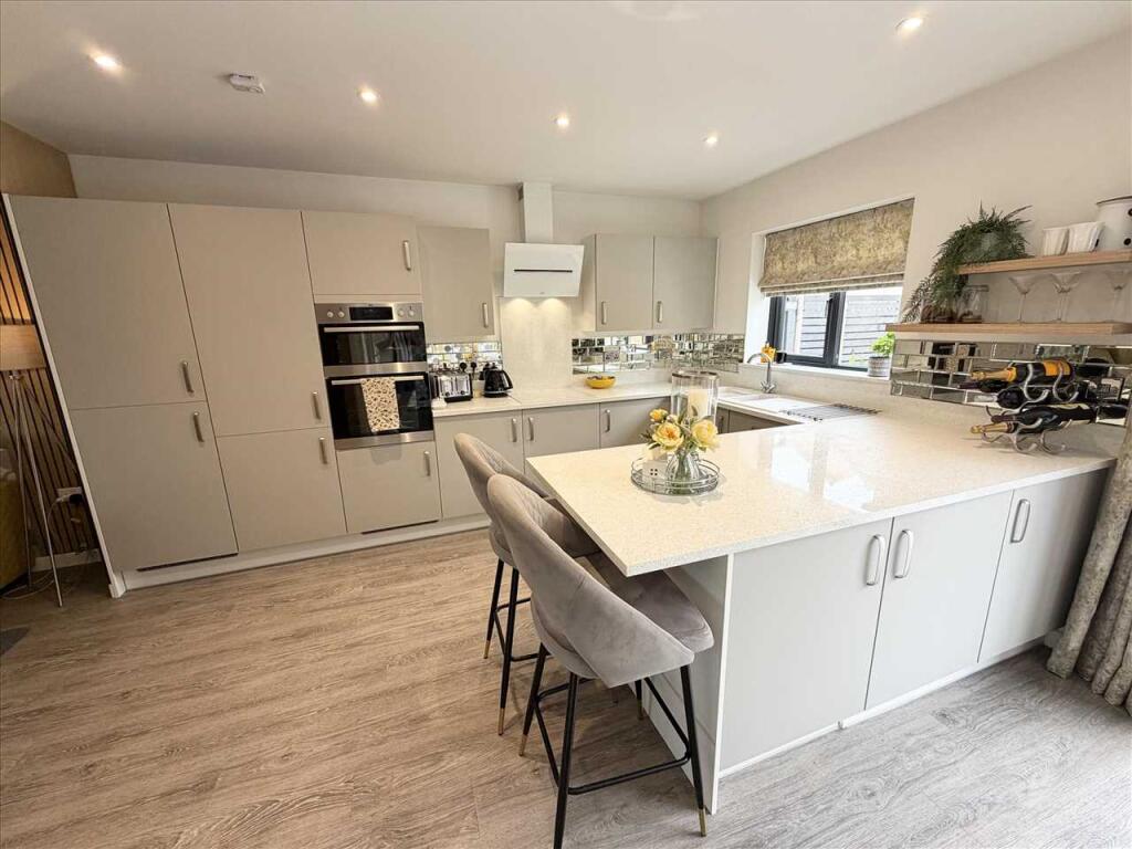 House in Rushcliffe, Keyworth - More