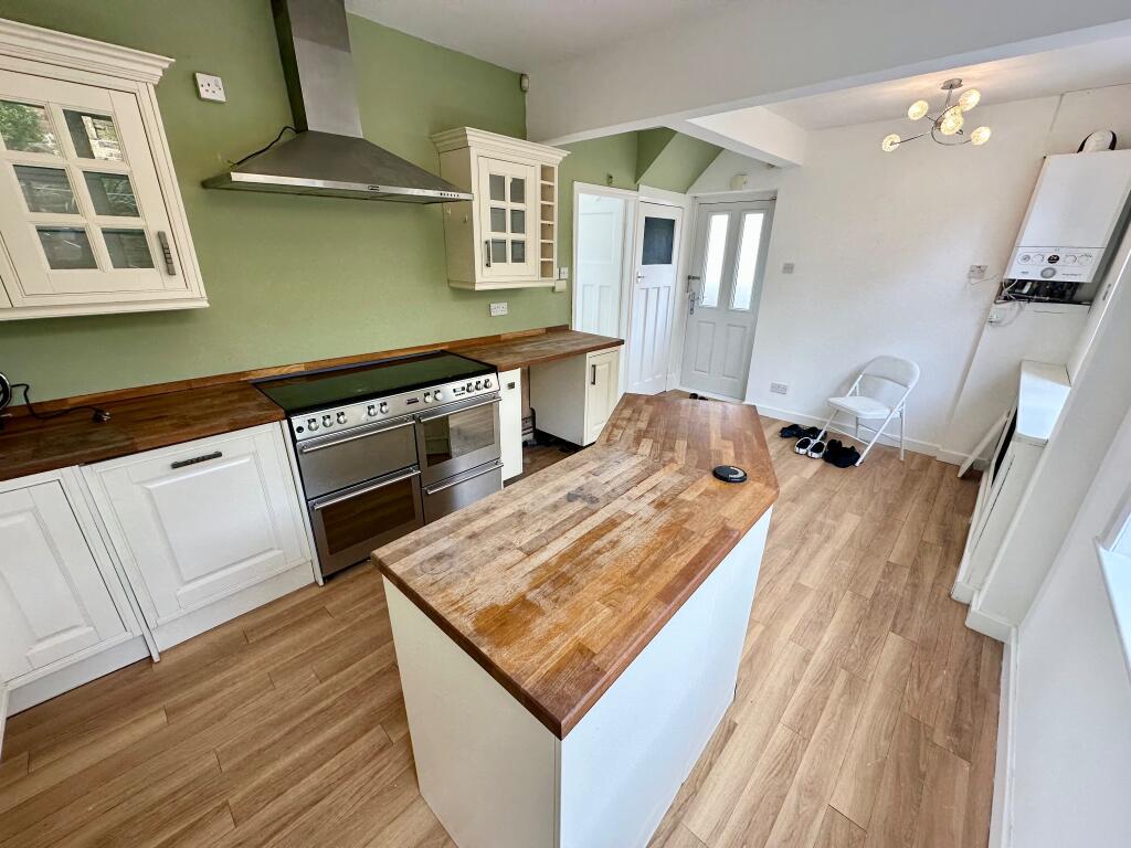 20, Lime Avenue, Todmorden, OL14 5NW. photo 4