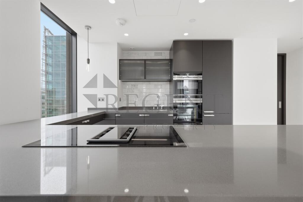 Apartment in London - View 5