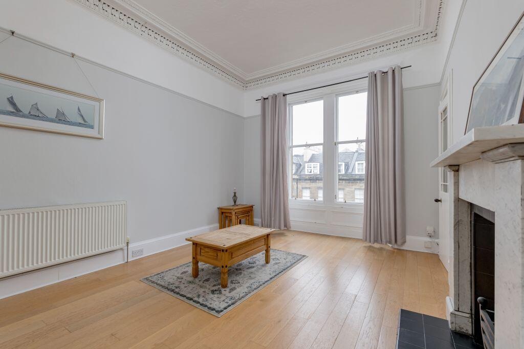 Apartment in Edinburgh, Airlie Place, New Town/Broughton - View 3