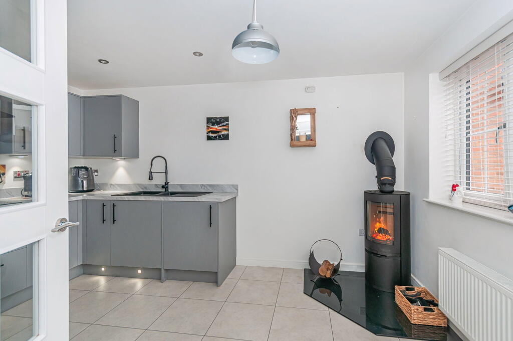 House in Anlaby, Anlaby with Anlaby Common - View 3