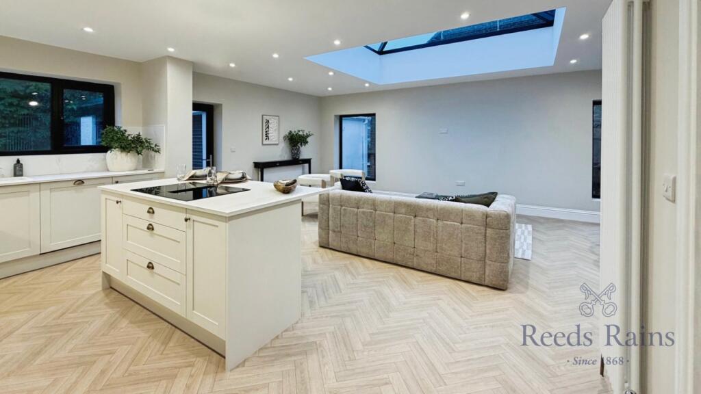 House in Durham - View 4