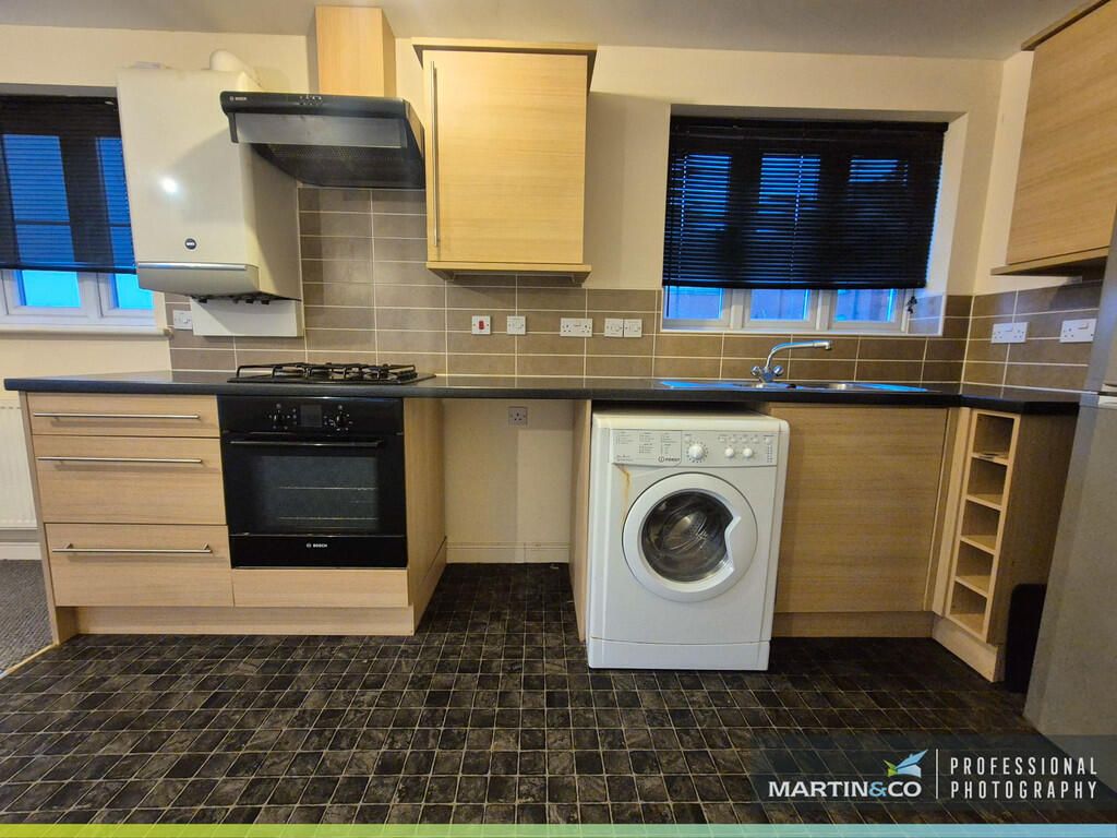 Apartment in Newport, Liswerry - View 3