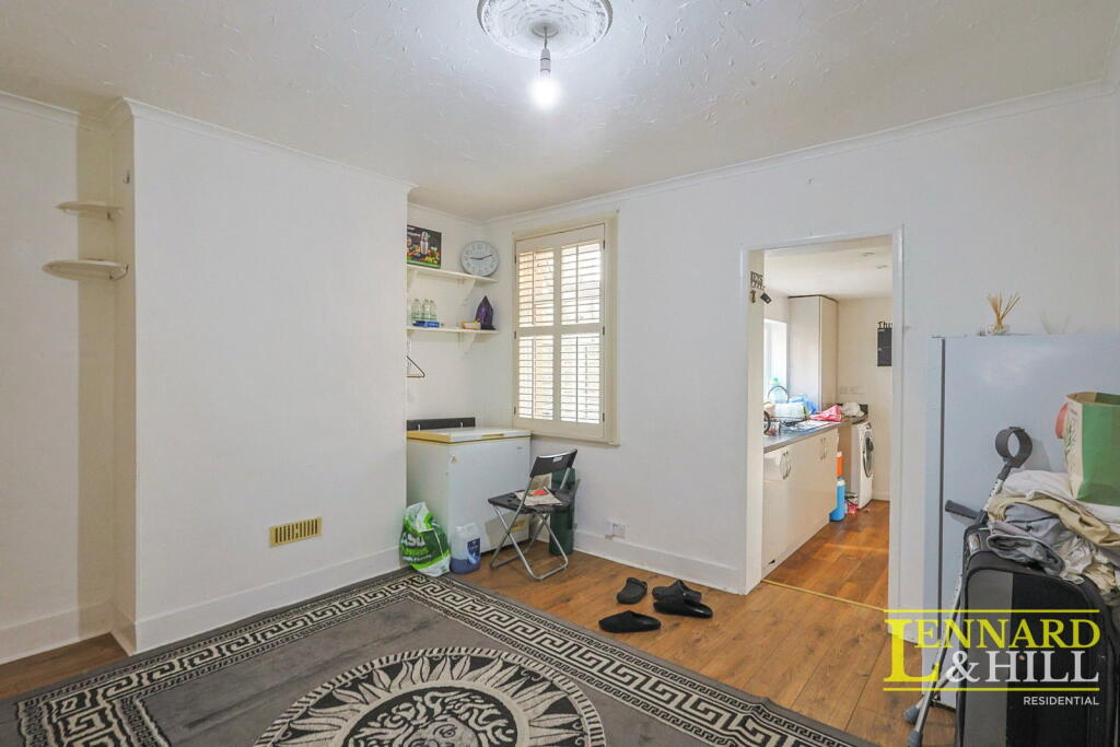 Richmond Road, Grays, RM17 6DN photo 4