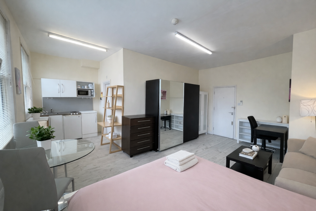 Studio flat for rent