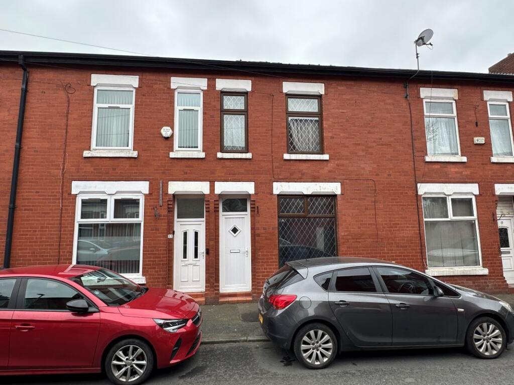 Main image of property: 15 Chatsworth Road, Manchester, Lancashire, M18 7AF