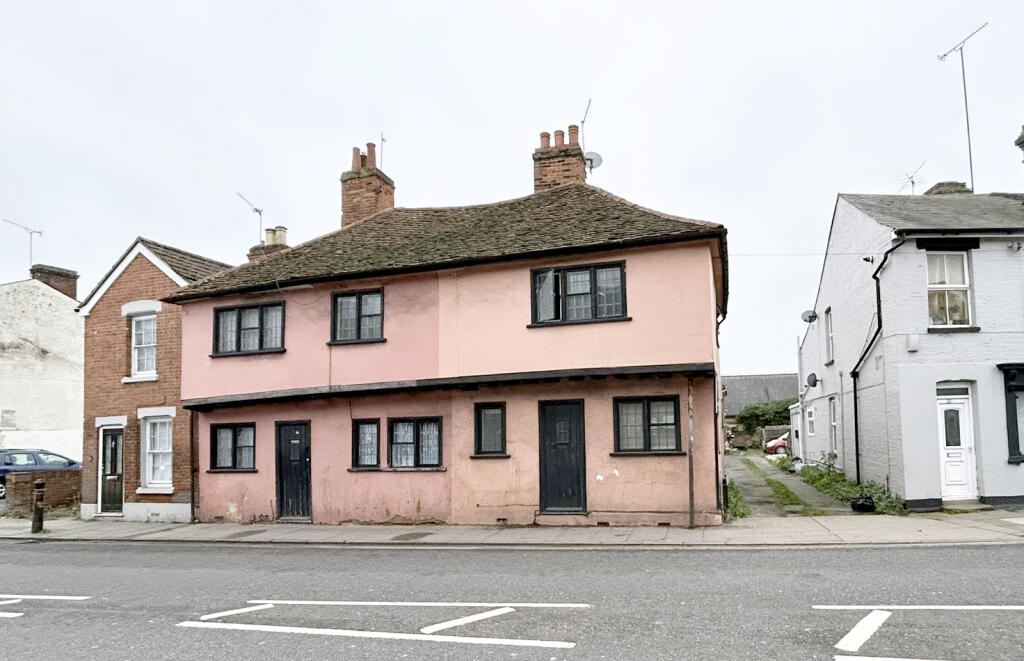 Main image of property: 11, East Street, Colchester, Essex CO1 2TR
